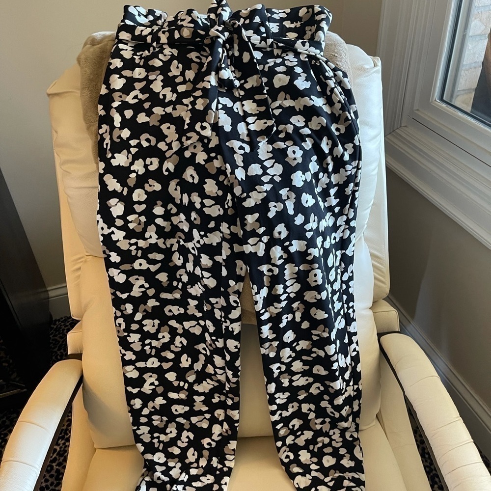 NWT paper bag waist ankle pants from White House black market